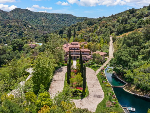 Palatial Residence 11