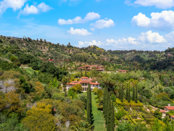 Palatial Residence 19