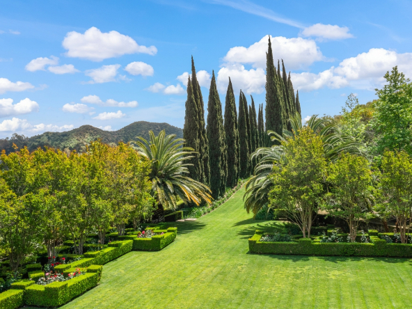 Palatial Residence 24