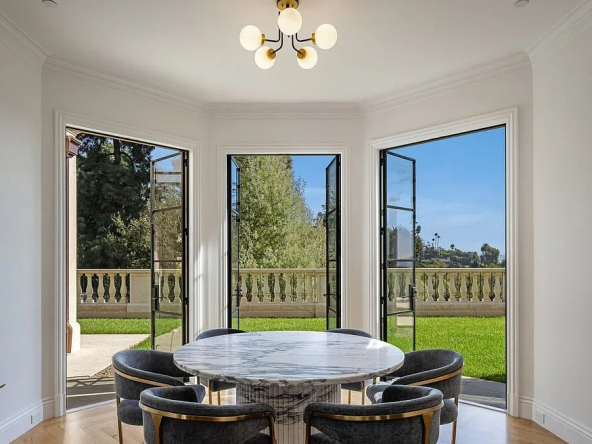 19 Villa Magnifica