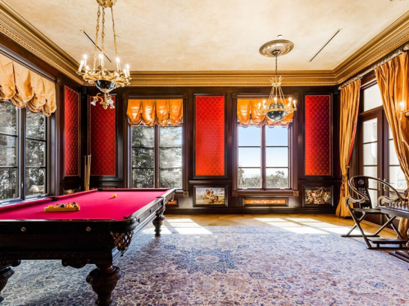 Cape Estate 9
