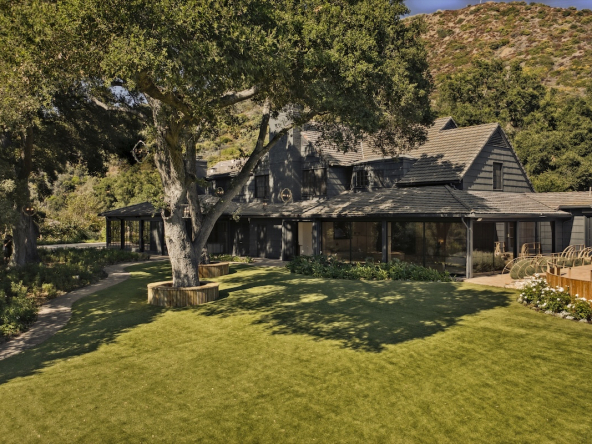 Lakeside Retreat_0701