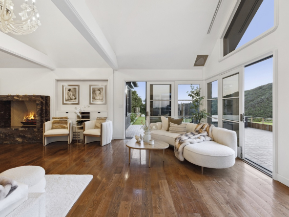 Lakeside Retreat_8600