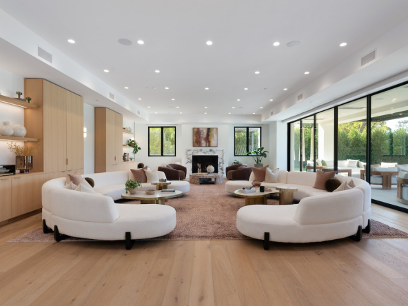 Majestic Estate 24