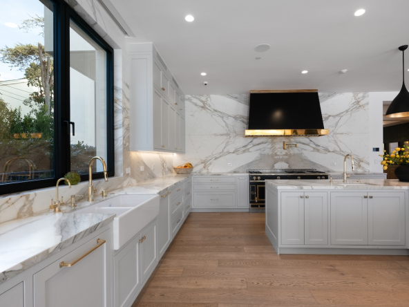 Majestic Estate 30