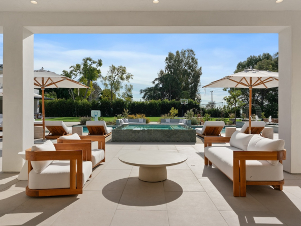 Majestic Estate 6
