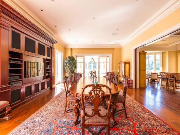 Royalty Estate 15 (136)