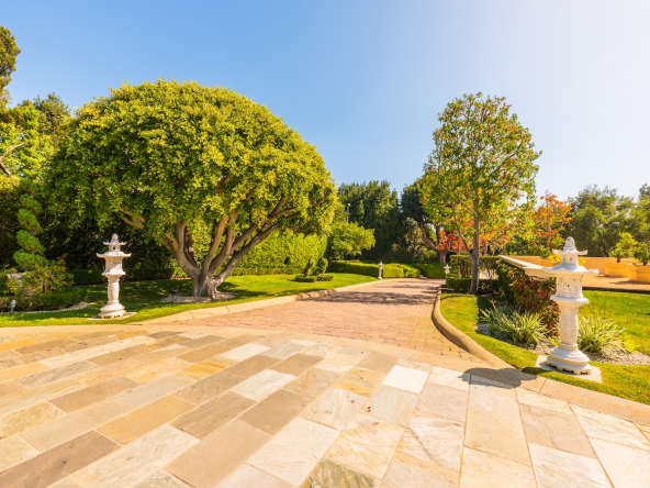 Royalty Estate 15 (20)