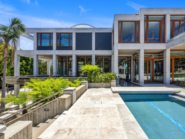 Aqua Estate 1