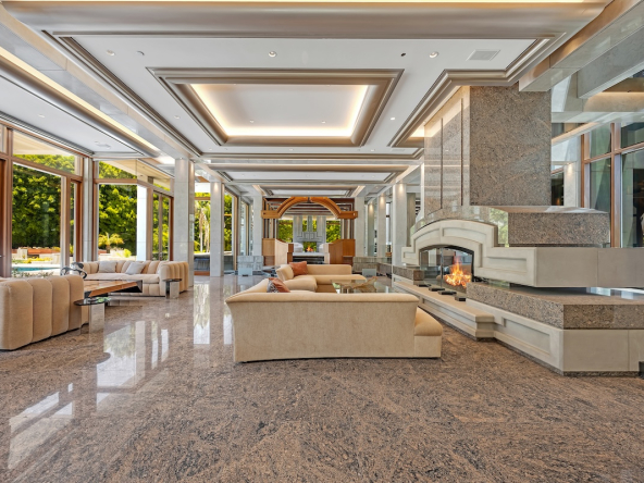Aqua Estate 39