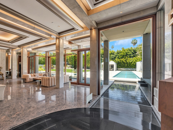 Aqua Estate 46