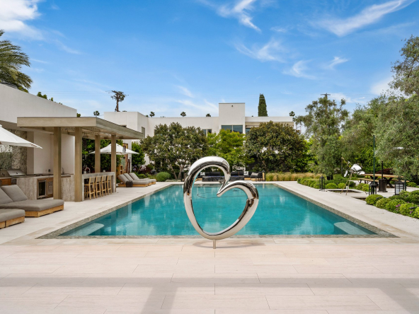 Iconic Estate 1