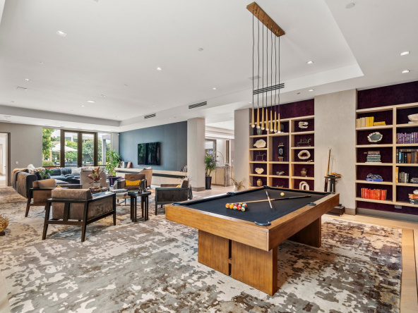 Iconic Estate 16