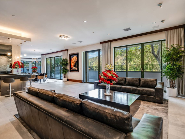 Lush Oasis 31