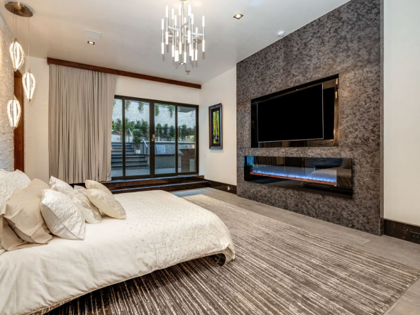 Lush Oasis 42