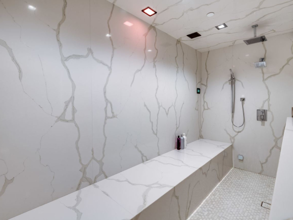 Lush Oasis 44