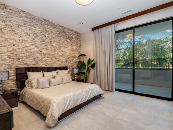 Lush Oasis 50